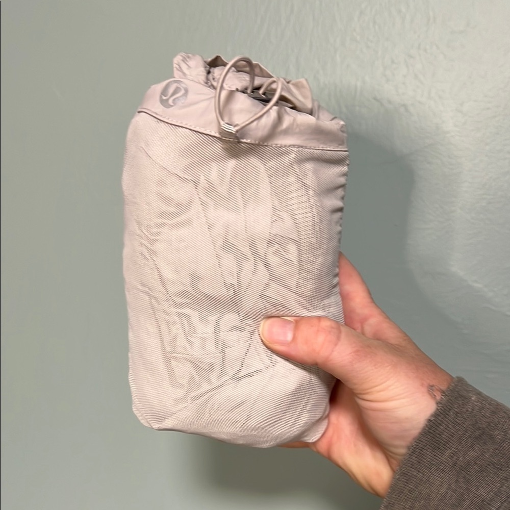 Lululemon Packable Light Weight Jacket - image 4